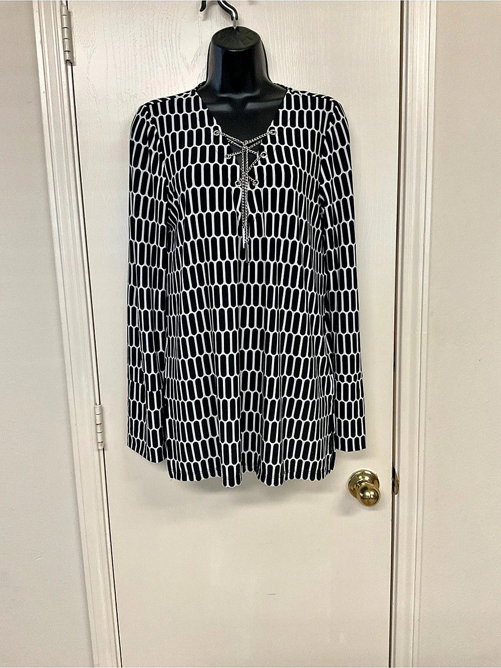 Michael Kors Geometric Chain Detail Blouse in Black & White